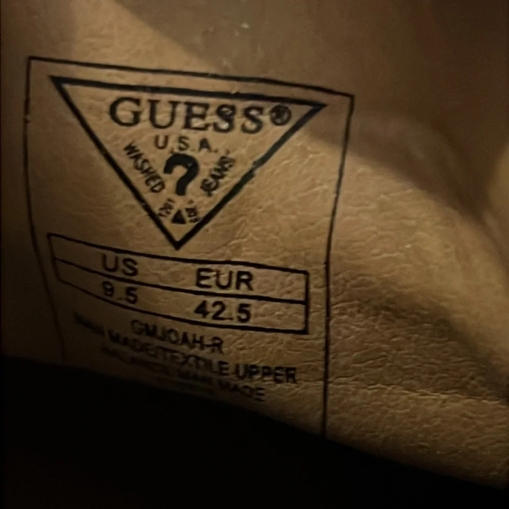 GUESS men’s leath ankle shoes - Picture 5 of 8